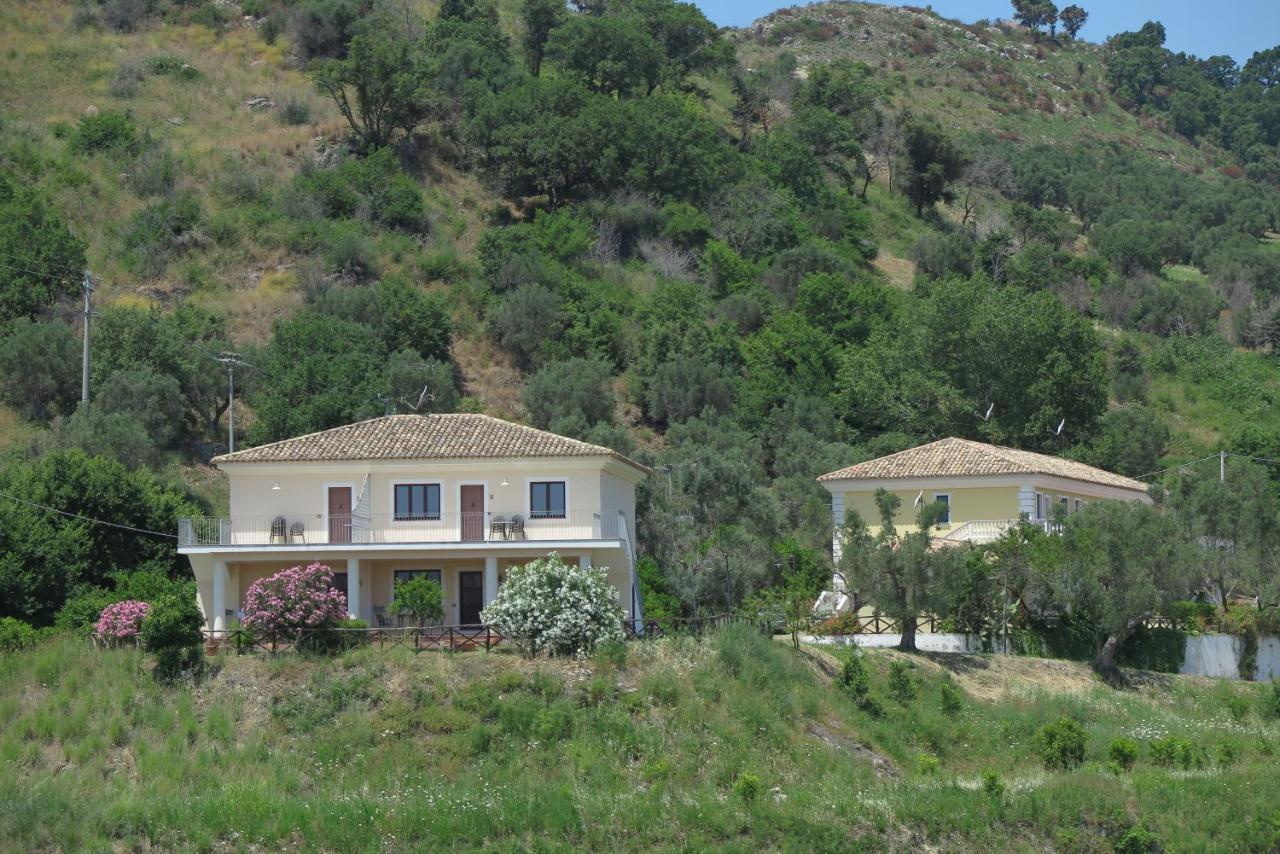 Tenuta Agrituristica Castellesi 斯奎拉切 外观 照片