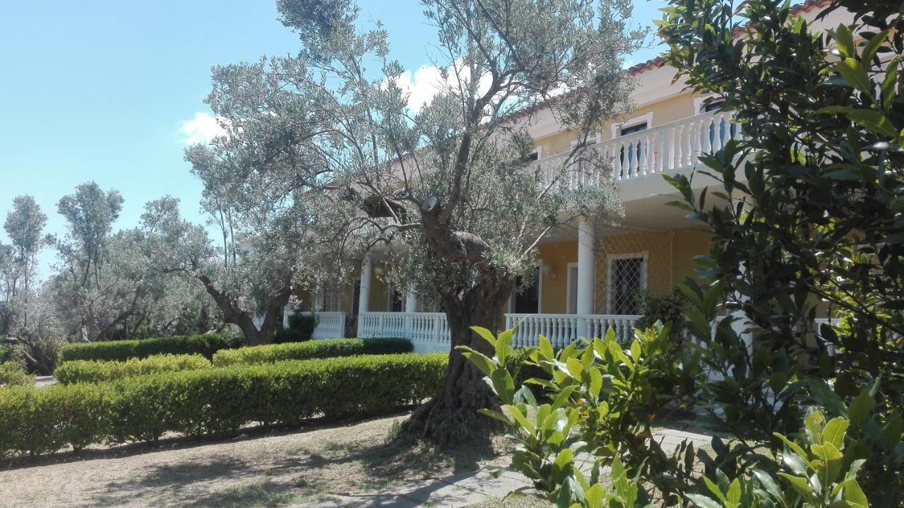 Tenuta Agrituristica Castellesi 斯奎拉切 外观 照片