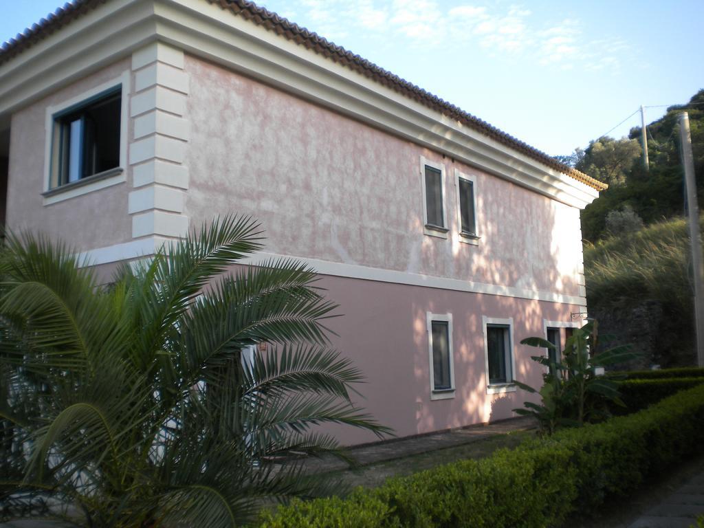 Tenuta Agrituristica Castellesi 斯奎拉切 外观 照片