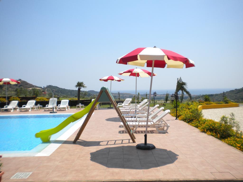 Tenuta Agrituristica Castellesi 斯奎拉切 外观 照片