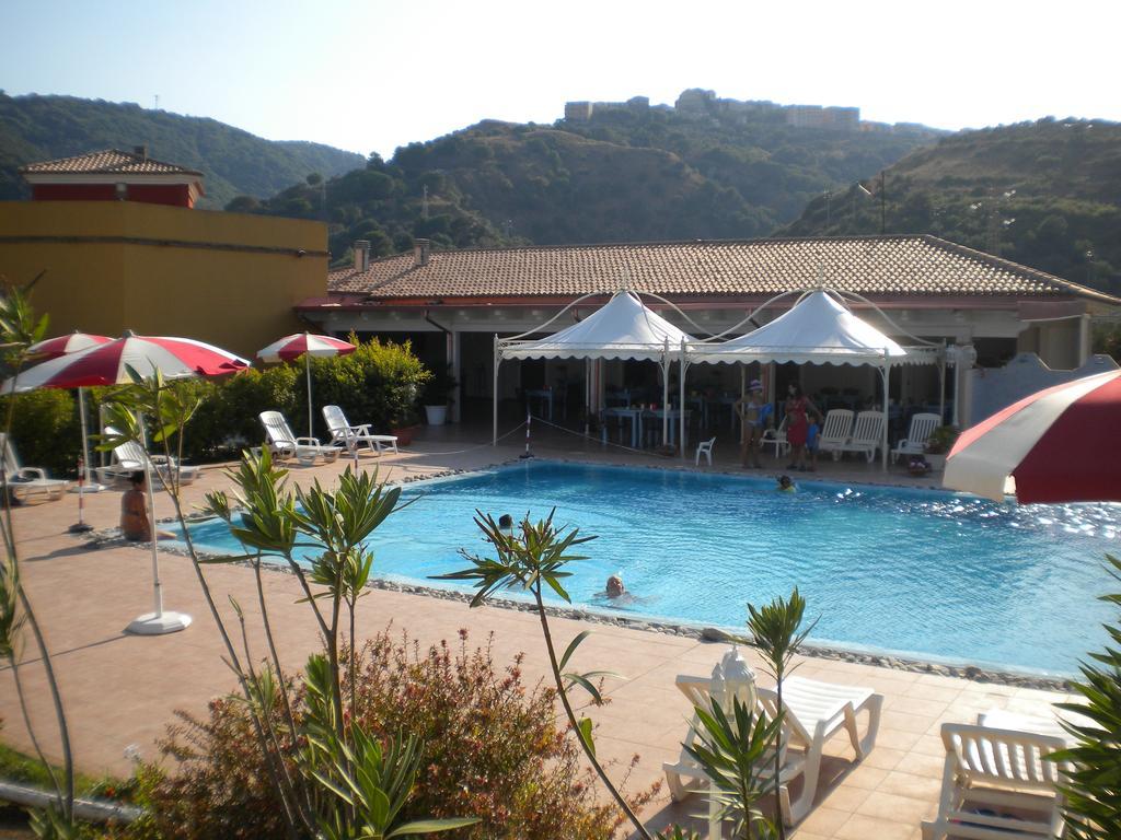 Tenuta Agrituristica Castellesi 斯奎拉切 外观 照片